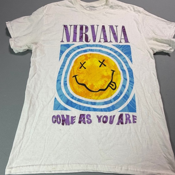 NIRVANA Tops - NIRVANA White Smiley Face Tee